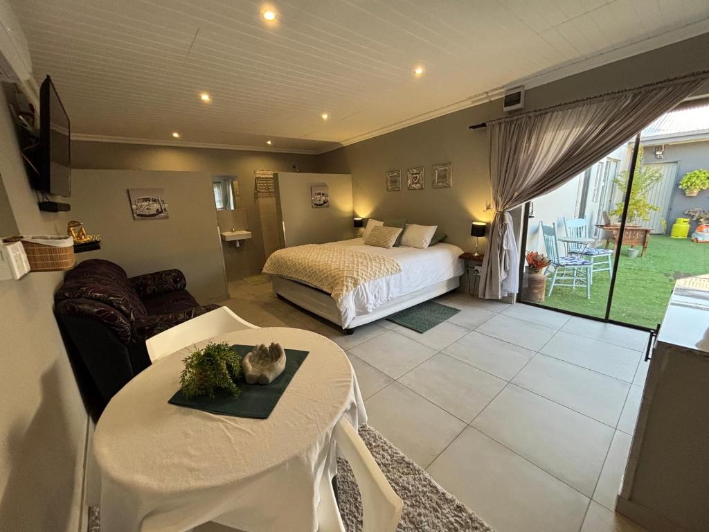 Stellies Accommodation - Room 3, Keetmanshoop