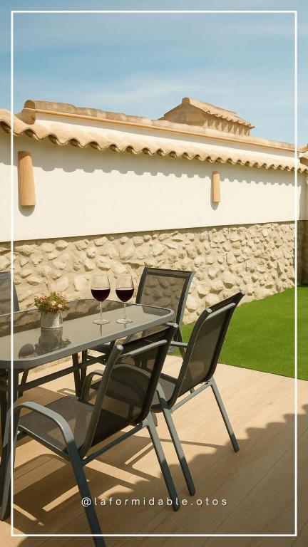 Casa La formidable, Otos