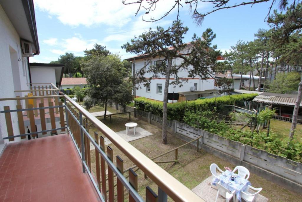 Beautiful villa with terrace - 1