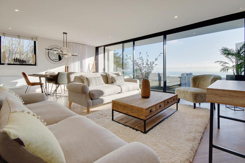 Canford Retreat, Canford Cliffs