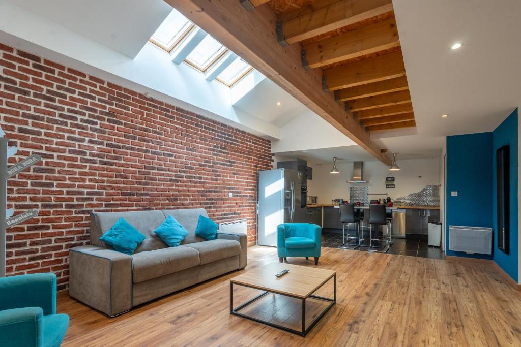 Loft Angouleme Gare 6 pers , WIFI ,TV , centre ville, calme, Angoulême