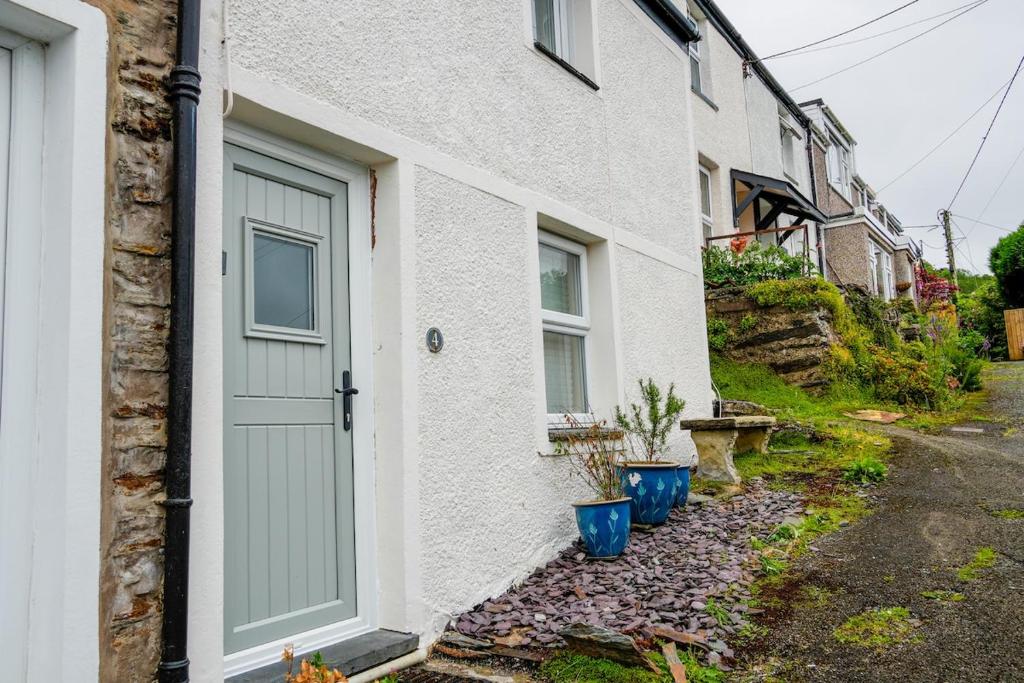 The Summer House, Talsarnau