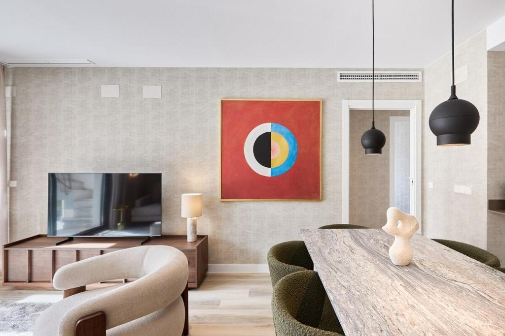 Luxury Apartment Tamana Burgundy - by Welcomely - 3