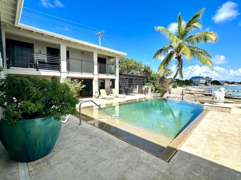 Seven Mile View Condo #3A, West Bay