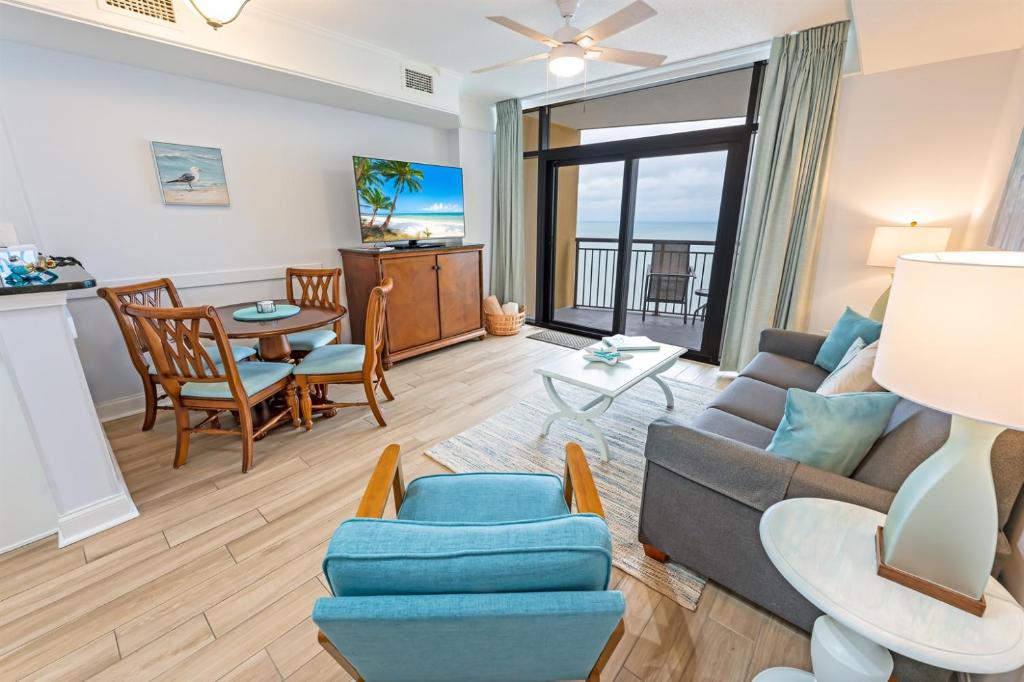 Anderson Direct Oceanfront w King Suite,Pools!, Myrtle Beach
