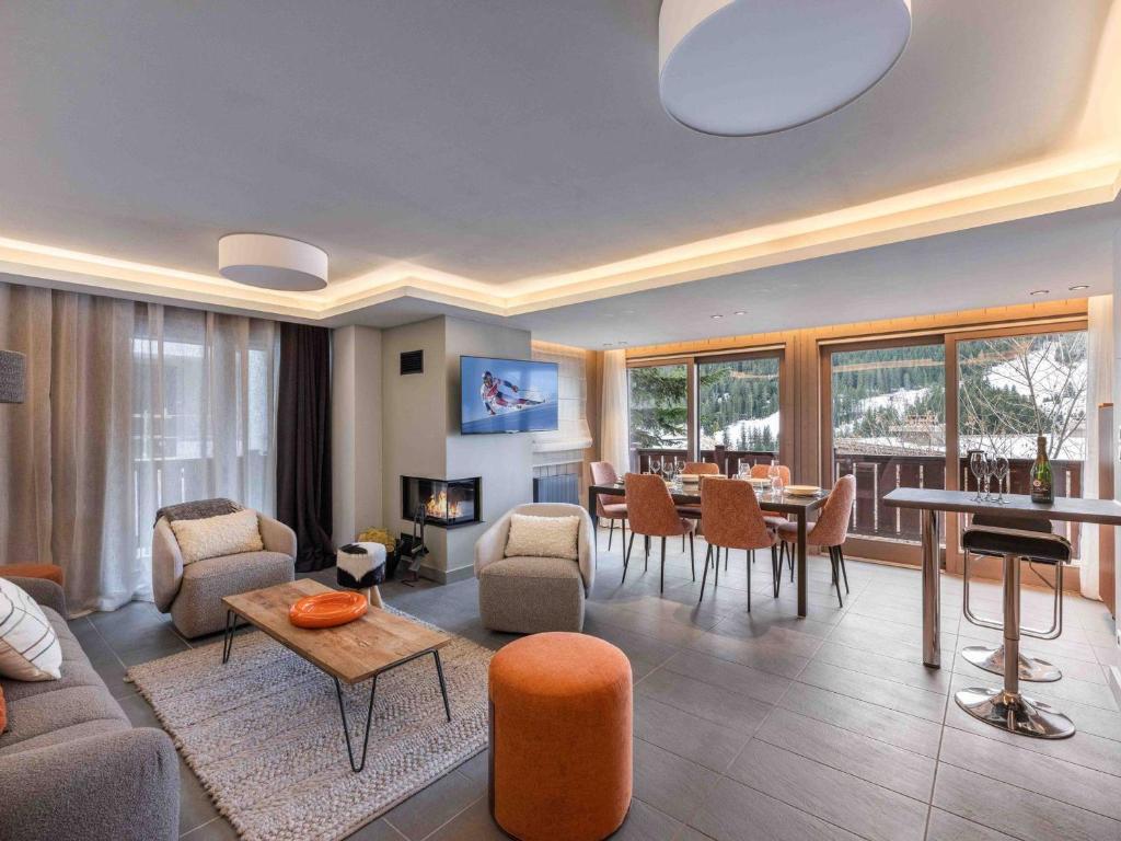 Appartement moderne avec cheminée, parking et Wi-Fi, Courchevel - FR-1-563-7 - 1