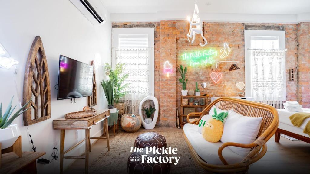 Pickle Factory - Neon Lights Studio, Covington