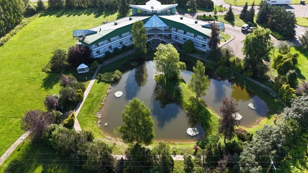 Viesnīca Garden, hotel in Tīnūži