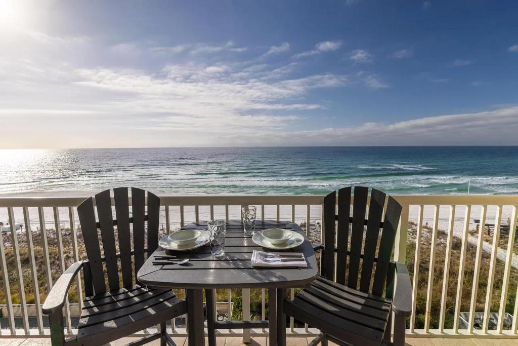 Waters Edge 606 - Oceanfront - Free Beach Service - Breathtaking Views, Fort Walton Beach