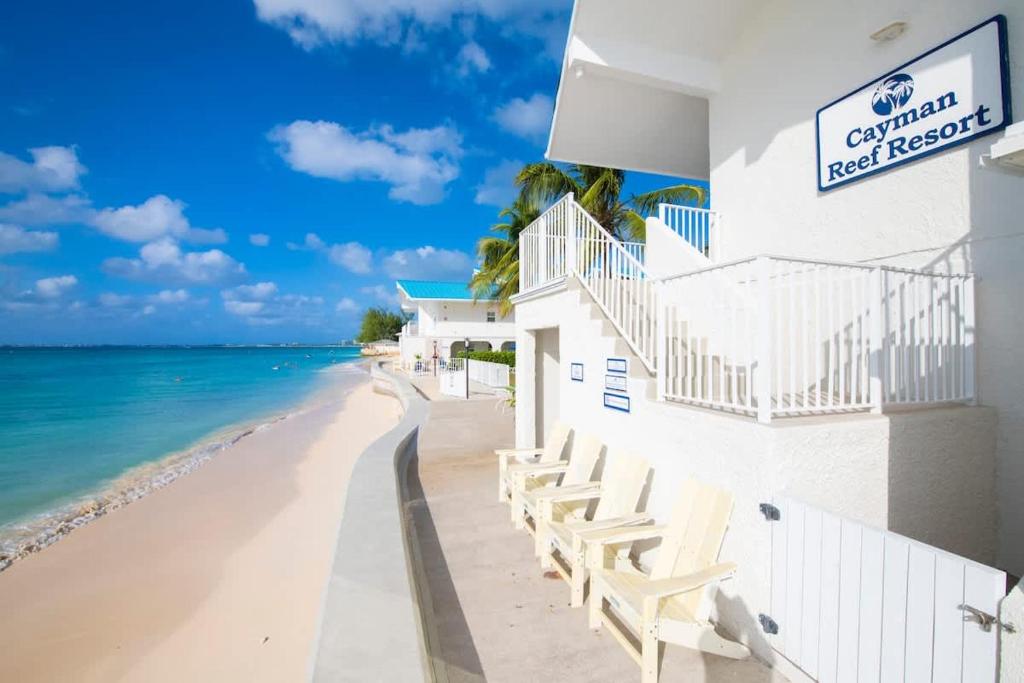 Cayman Reef Resort #52, George Town