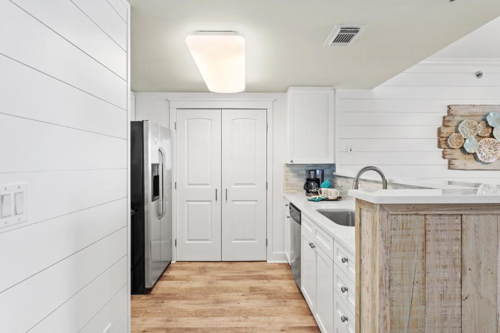 Waterscape A607 - Lazy River - Gulf Views - Free Beach Service, Fort Walton Beach