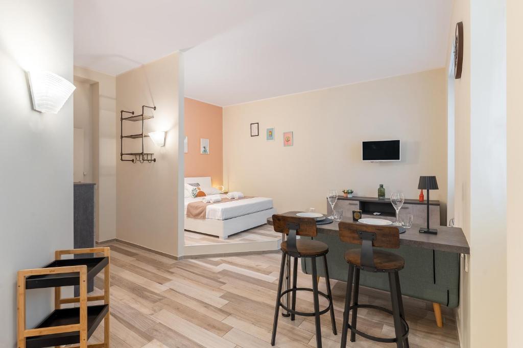 Navigli Vibes Suite - Your Cozy & Romantic Stay, Милан
