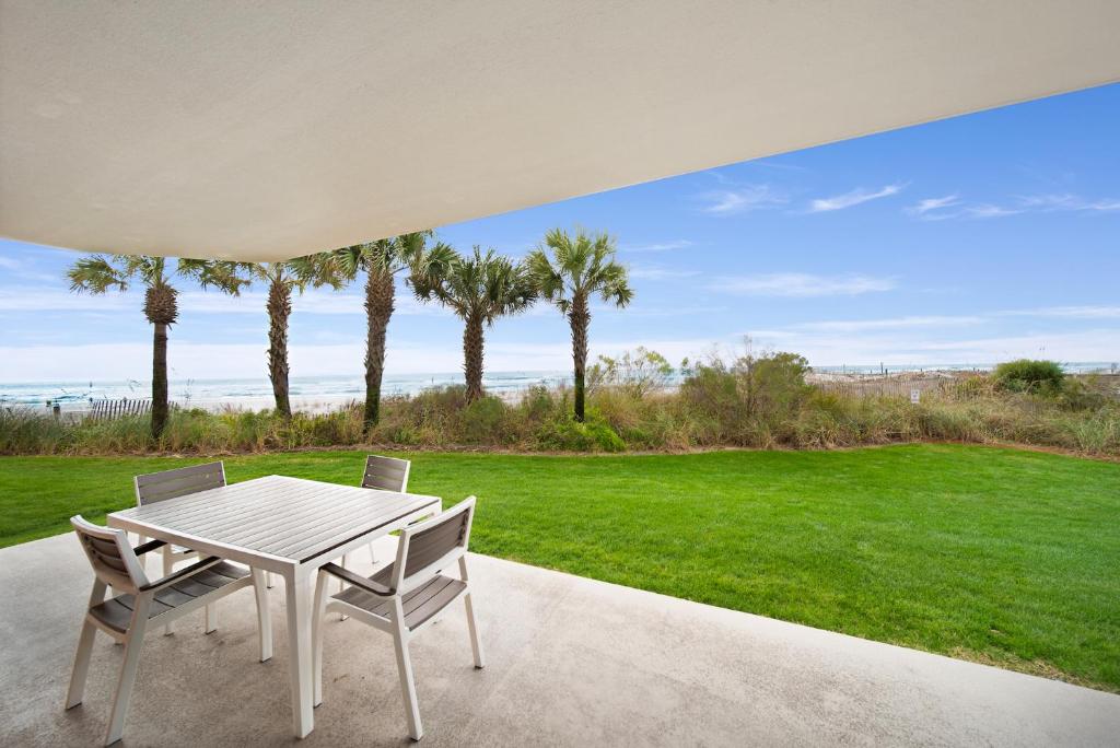 Waterscape B101 - Ground Floor Oceanfront Condo - Easy Pool&Beach Access, Fort Walton Beach