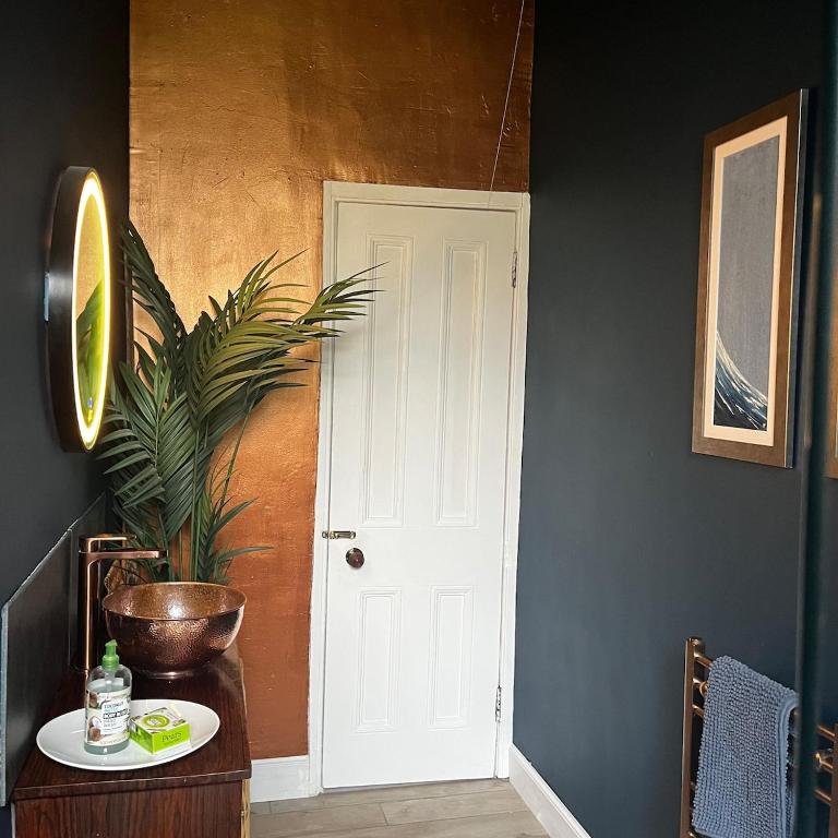 The Art Apartment, Dunoon photo 3