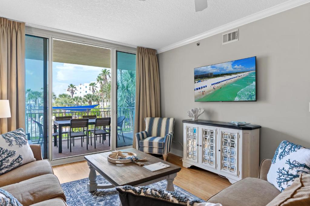 Waterscape C302 - Free Beach Service - Great view of the Resort!, Fort Walton Beach