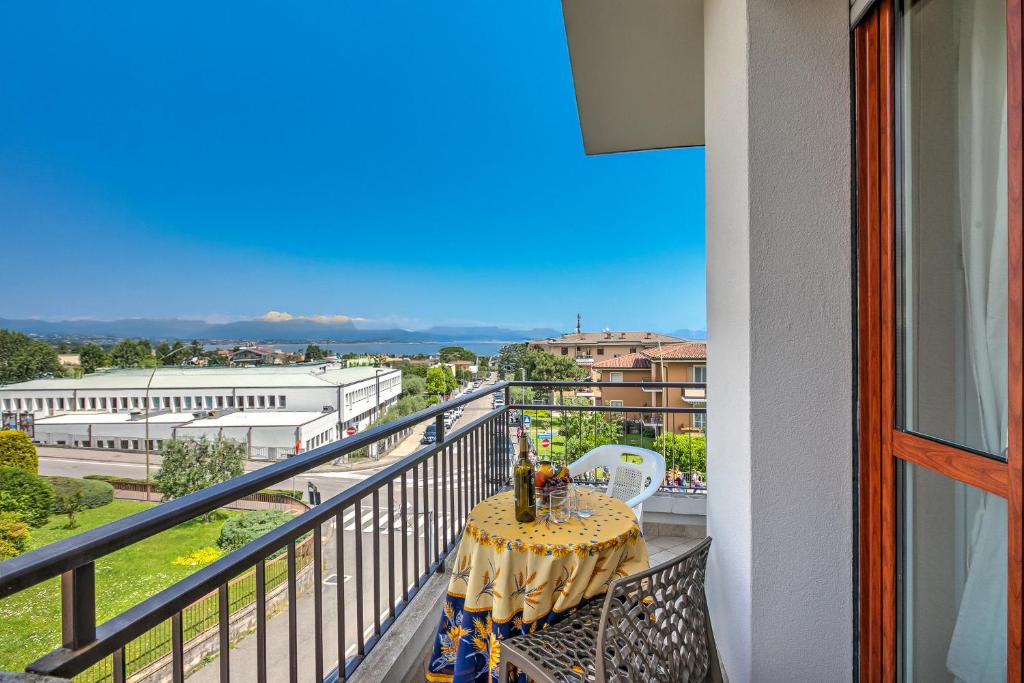 Casa Ferrari - Happy Rentals - 1