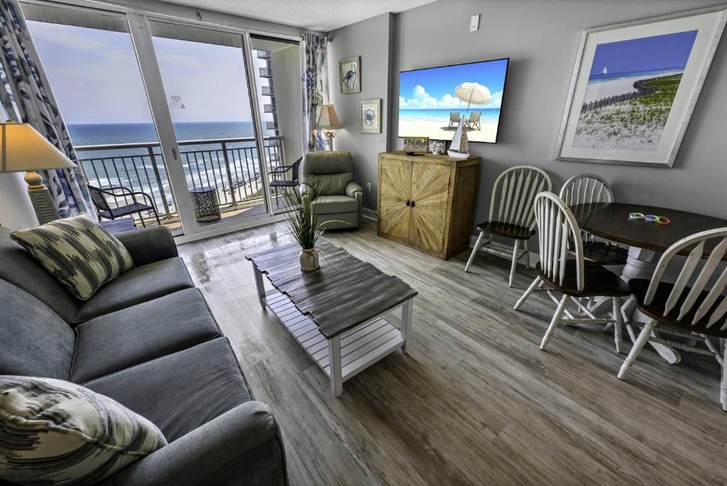 New High Floor Private Balcony Oceanfront w Pools, Myrtle Beach