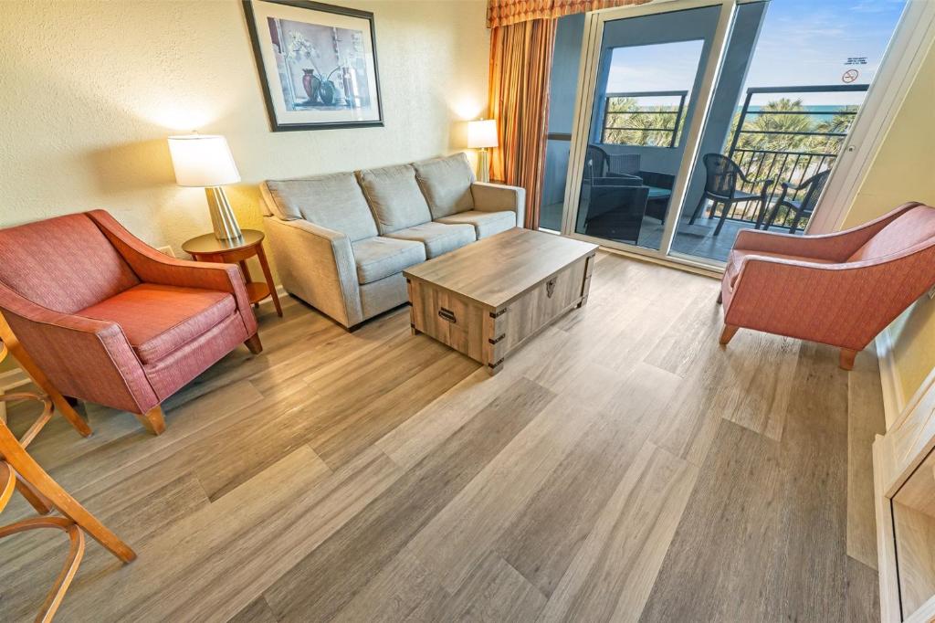 2BR Pools, Direct Oceanfront Views, Handicap, Nice, Myrtle Beach