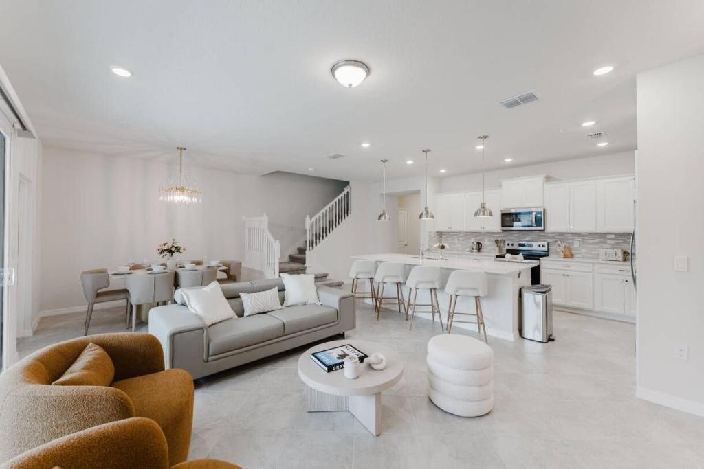 Casa 5‑Quartos com Piscina, Perto da Disney, Orlando