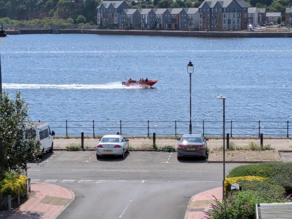 Channel View Apartment Barry Waterfront, Barry