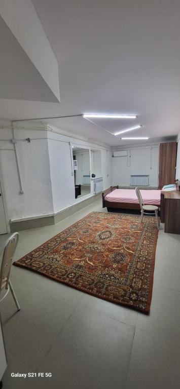 Adeke Hostel, Atyraū