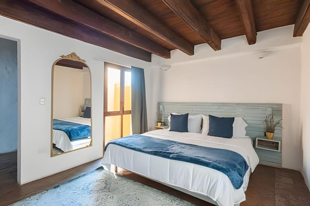 17th Century “Casa de la Virgen” | 5Beds + Parking - 4
