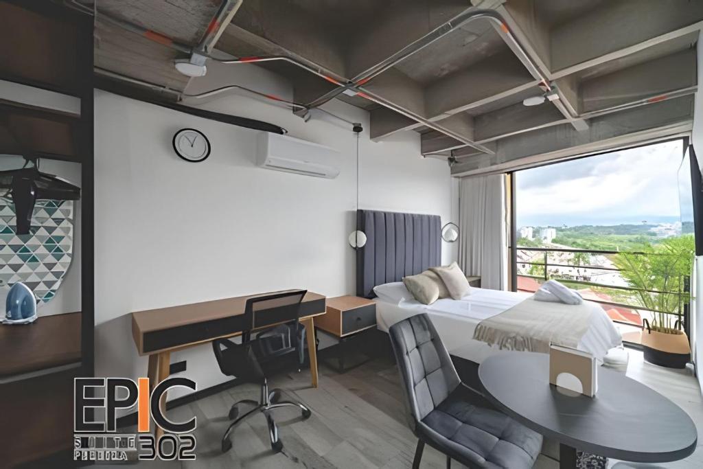 Epic Suite 302 Deluxe Airport - 2