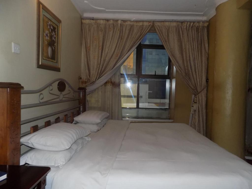 Excellent Hotel Kampala photo