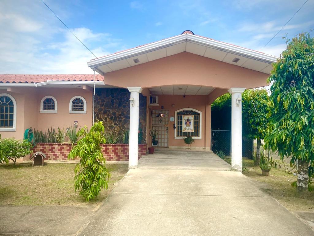 Villa Isabel, Las Tablas