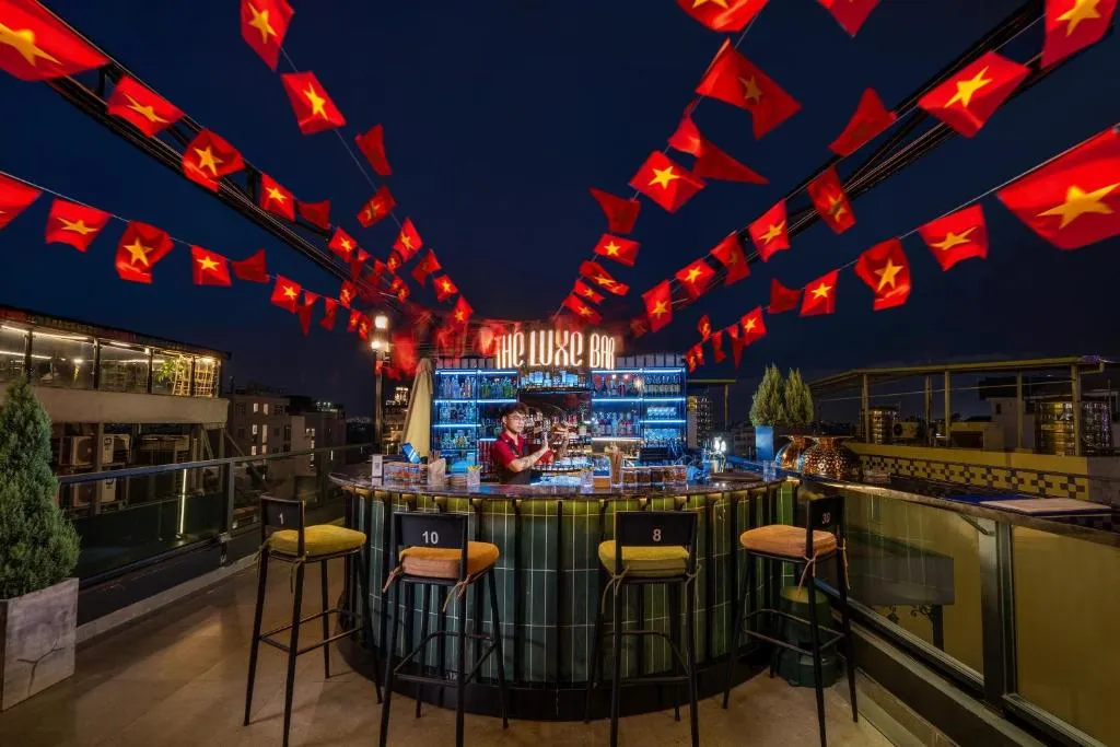 Le Premier Hotel & Rooftop Bar, hotel in Hanoi