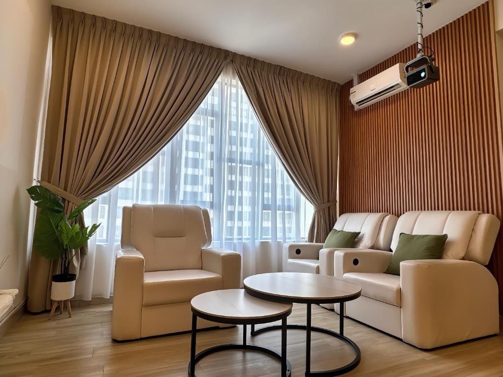 Movie Vibes 2BR4pax Creamy Zen Austin Regency by Our Stay, Johor Bahru