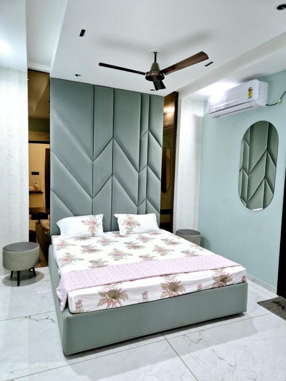 Mahadev Home stay, Udždžain