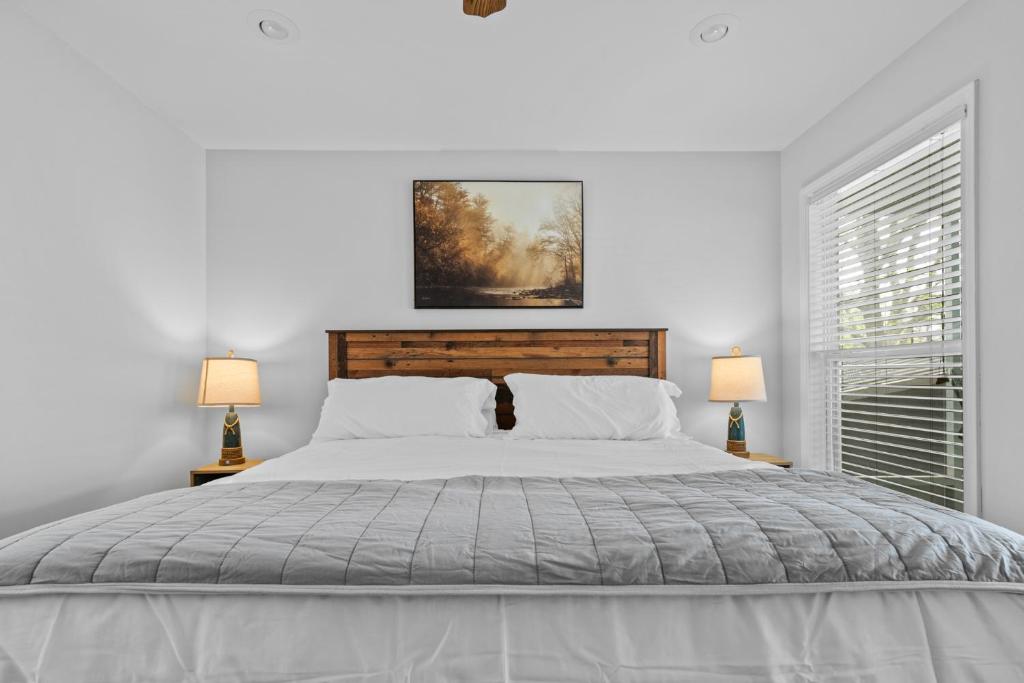 Serenity pointe lake house, Andalusia