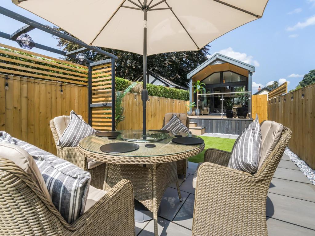 Aqueduct Hideaway, Llangollen