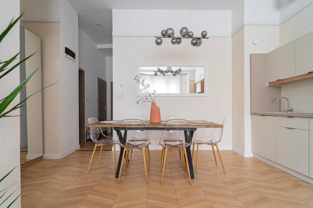 Marton's Dessewffy Apartments, Budapest