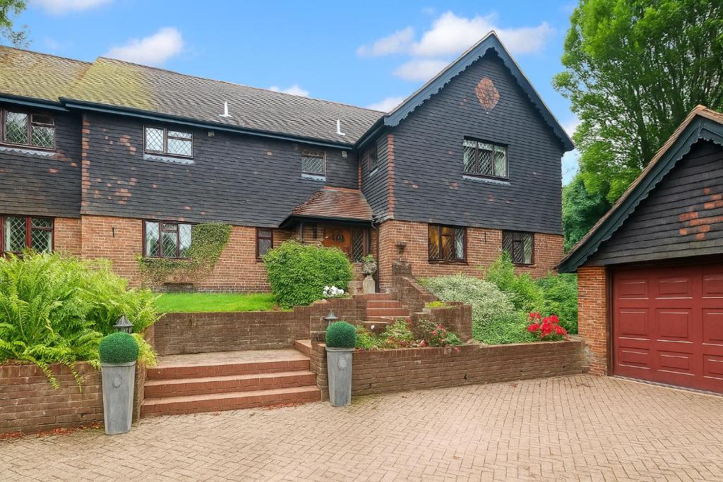 Spacious dog-friendly traditional house in Brighton