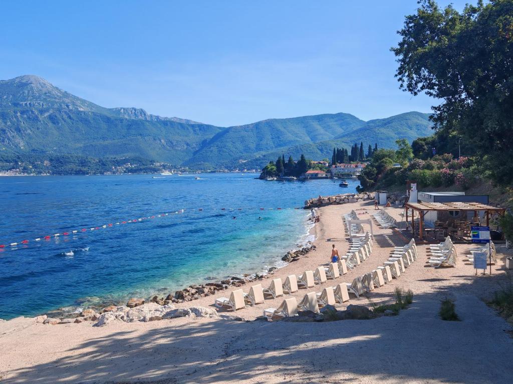 Agape Rose Hotel - 2