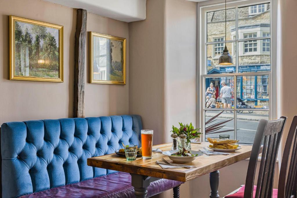 The Golden Pheasant Inn, Burford photo 7