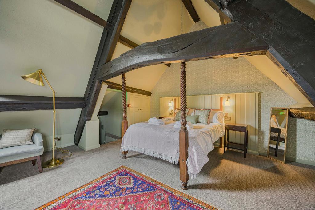 The Golden Pheasant Inn, Burford photo 2