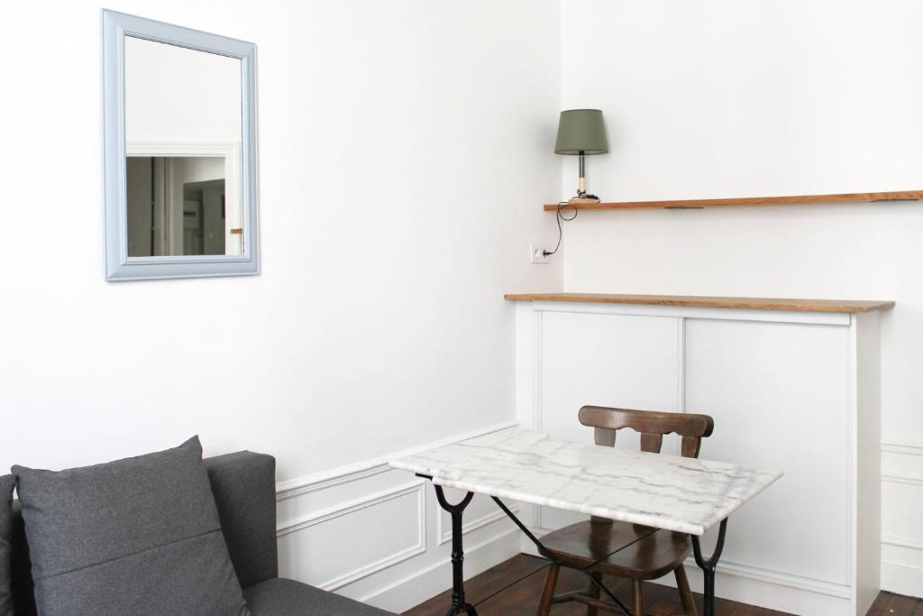 Nice studio with Wifi near Montparnasse, Paris