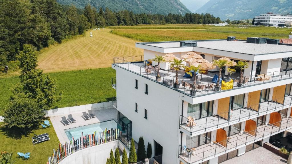 Hotel Wochtla Buam Aktivhotel am Kronplatz mit Sauna - 1