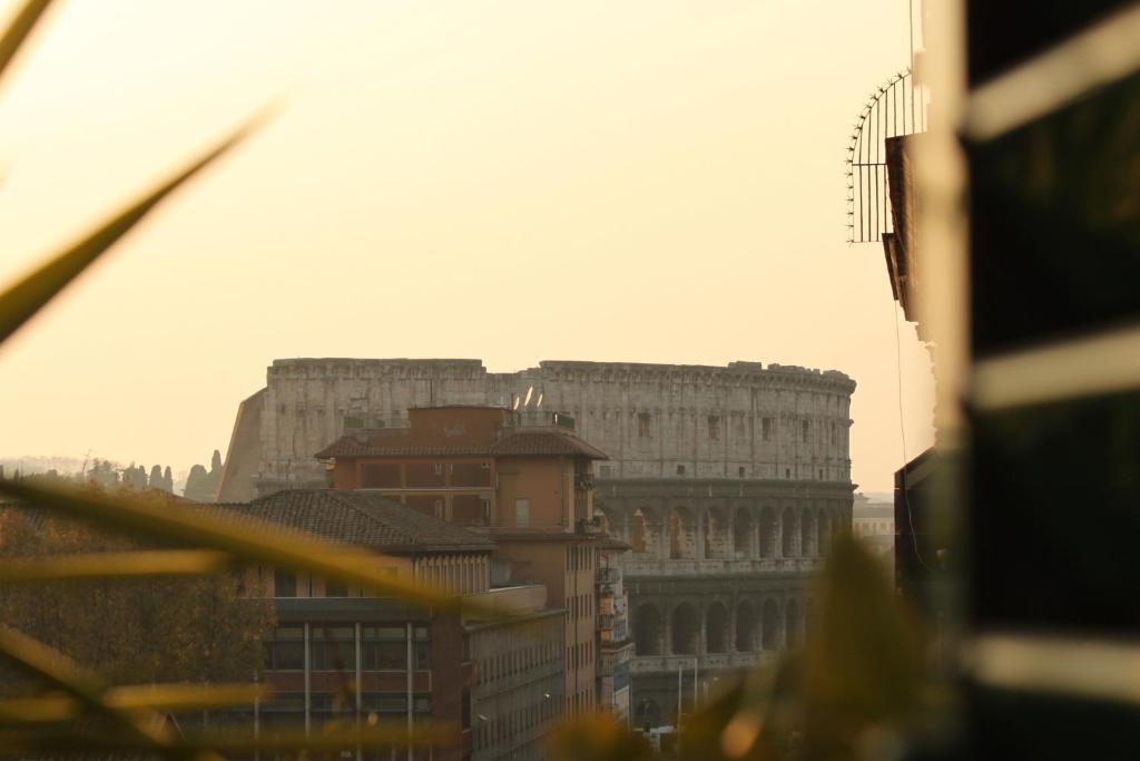 Colosseo Panorama by GHOR 9