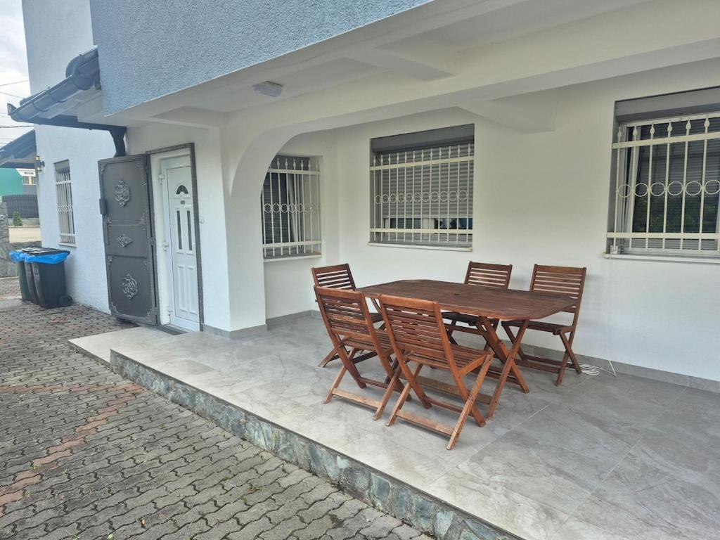 Apartment 110m2 Aircondition 2 Bedroom - 4