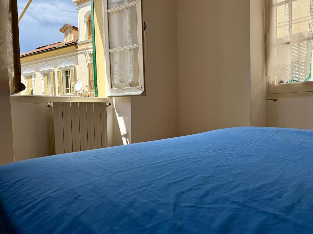 HOST4U - Dimora Antica in Centro a Porto Maurizio di Imperia - Casa Rina - 5