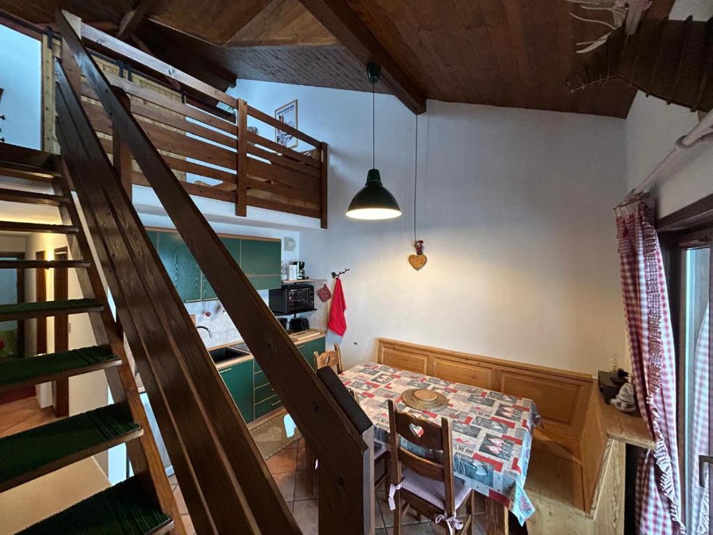 Trois pieces en duplex plein sud avec vue a Montgenevre - 3