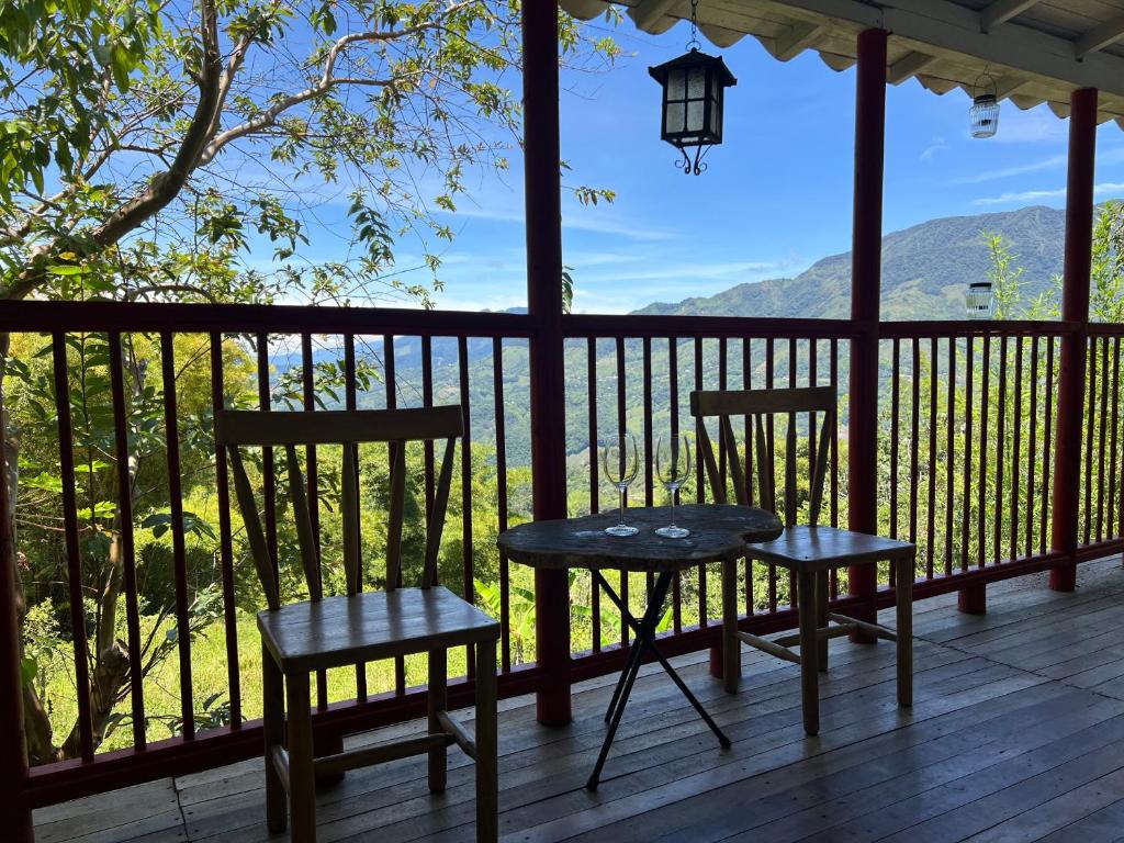 La Esmeralda Cottage - 2