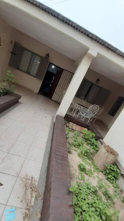 Casa familiar en Sgo del Estero - 1