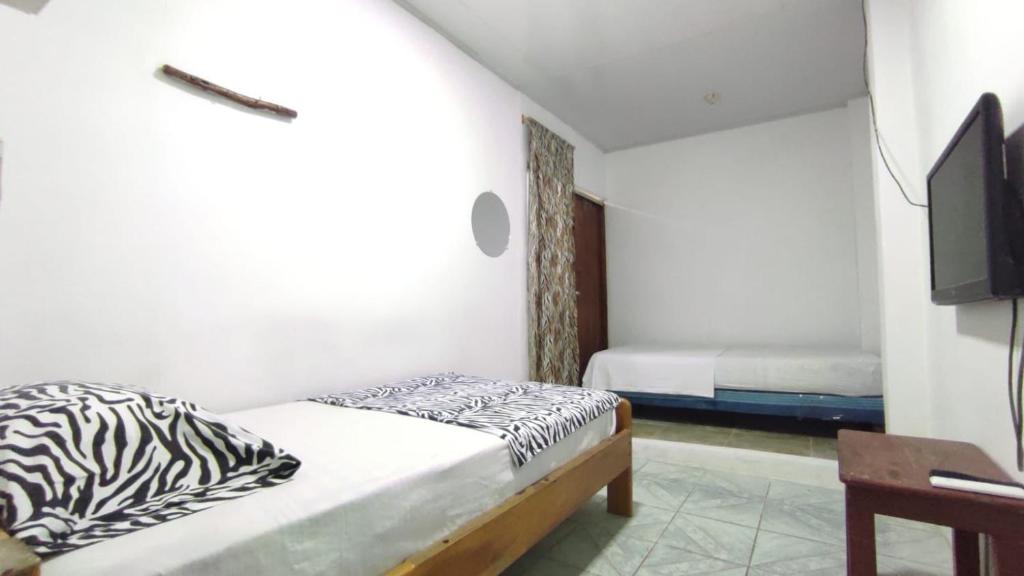 Hostal El Almendro, Pedernales
