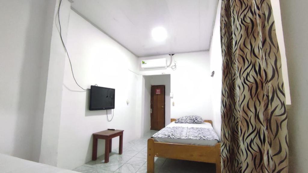 Hostal El Almendro - 5
