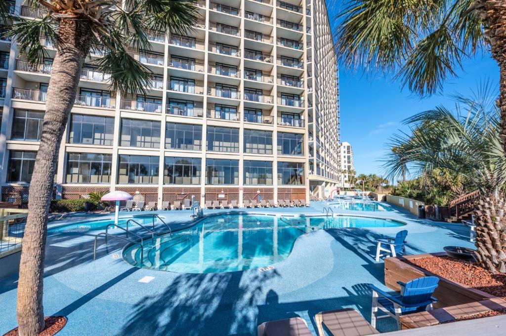 Beachfront condo w pools & hot tubs, Myrtle Beach